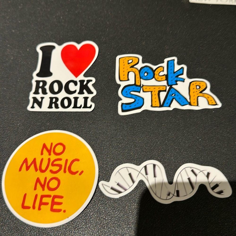 set of 4 Trendy Stickers,